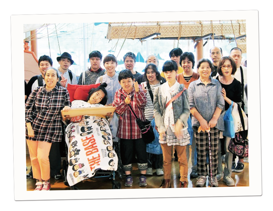 わかたけ作業所の日帰り旅行での集合写真